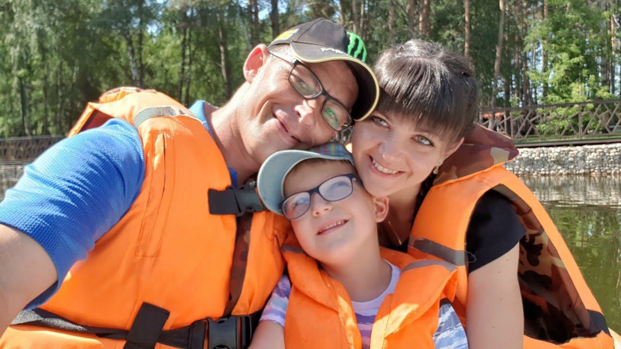 ПАРК "ЁЛОЧКИ" в ДОМОДЕДОВО. Влог о катании на лодке и колесе обозрения. смотреть онлайн