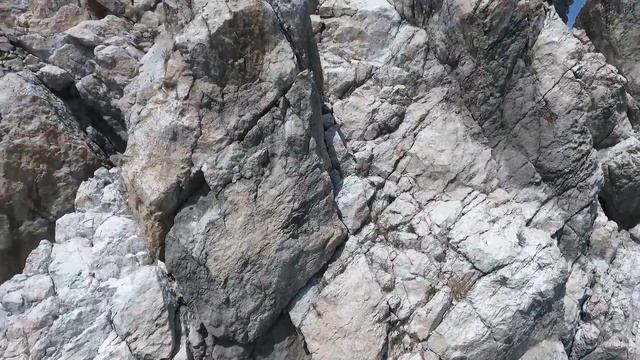 Жемчужина Южного берега Крыма - скалы Адалары смотреть онлайн