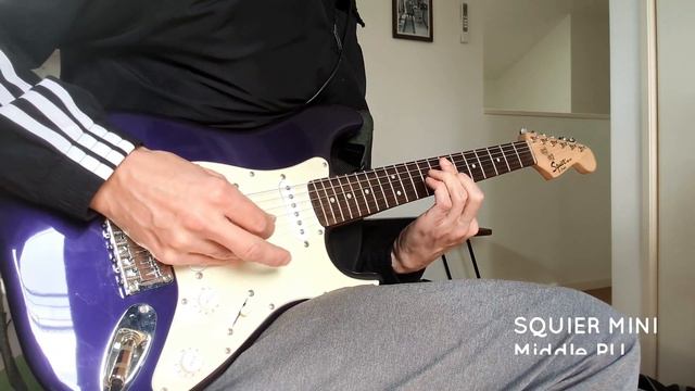 Fender Squier Mini vs US Standard Stratocaster - Tone check смотреть онлайн