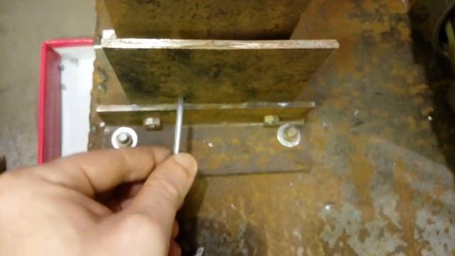 Резак для свинцовых гвоздей смотреть онлайн