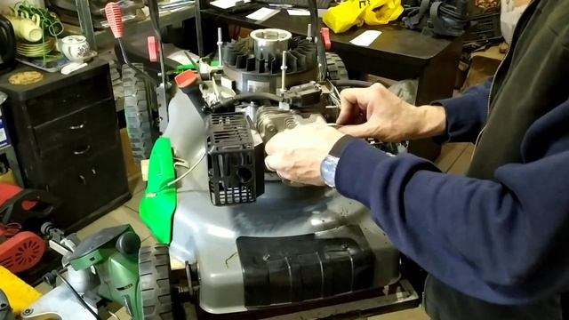 Регулировка клапанов на четырехтактном двигателе. смотреть онлайн