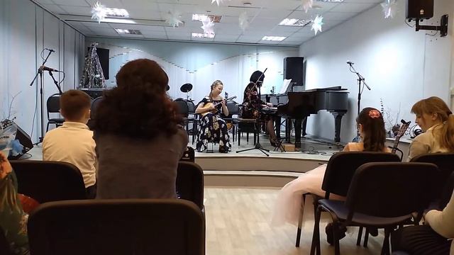 Дж. Ван Хьюзен, Дж. Берк "Платье в горошек и Лунный свет смотреть онлайн