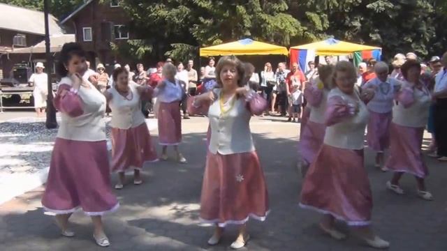 Танцевальный коллектив Дома ветеранов =Девчата= смотреть онлайн