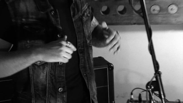 FITB - Robbie Winstone смотреть онлайн