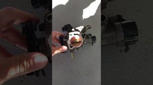 Ремонт дроссельной заслонки, устранения выработки путем нанесения лака