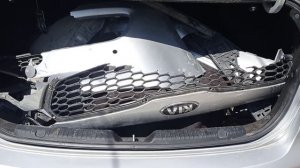 KIA cerato 3,  2015 год. Переделка кузовной части из дорестайленго состояния в рестайленговое.