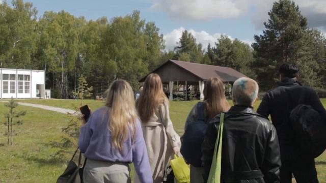 Кенгуру. Экскурсия студентов ВШБ на ферму свежих идей смотреть онлайн