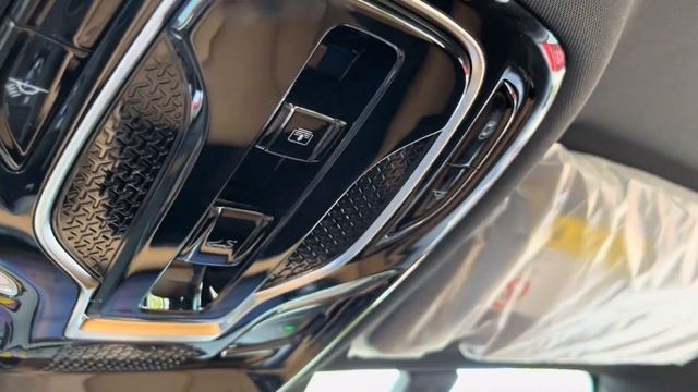2022 Roewe RX5 Walkaround Interior & Exterior смотреть онлайн