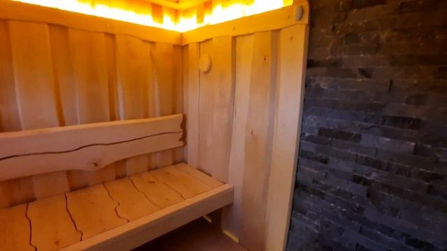 ✅ Обзор бани леший стиль. Необрезная доска липы в парной. Красивый необычный дизайн бани в доме. смотреть онлайн