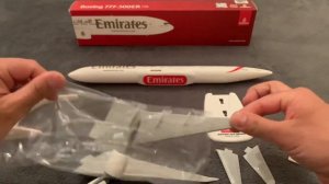 EMIRATES BOEING 777-300ER  SCALE 1:200 MODEL PLANE UNBOXING