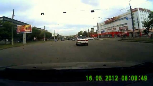 Поездка на работу +Баянист на перекрёстке).mp4 смотреть онлайн