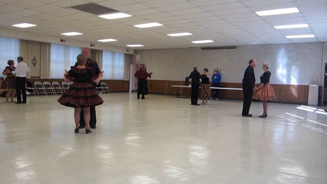 04 JOHN TOLL CUES "RAINBOW CONNECTION" WALTZ ROUND DANCE смотреть онлайн