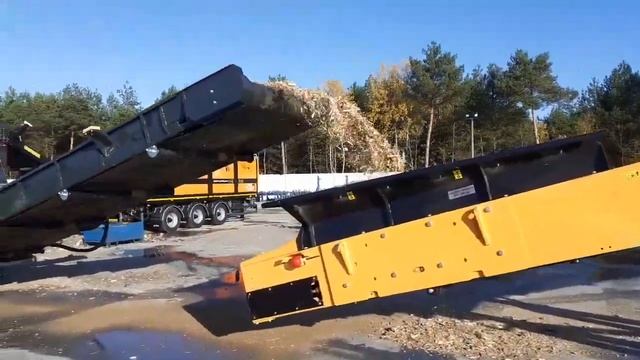 Переработка древесины и корней, не очищенных от остатков земли и мусора шредером Pronar Recycling