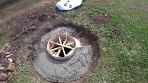 Как правильно установить крышку люка для колодца или канализации