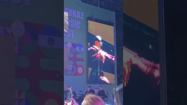 Начало дня танцев на KAVKAZ MUSIC FEST в Нальчике! ? смотреть онлайн