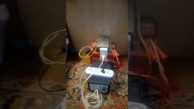 Аккумулятор заряжает сам себя. смотреть онлайн
