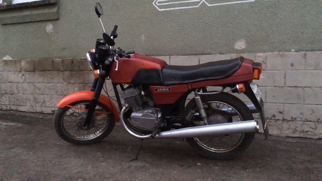 РЕСТАВРАЦІЯ. Мотоцикл Ява 350/638. Не заводиться ЯВА! Дивний звук з вихлопної! Розводимо паливо 1/4 смотреть онлайн