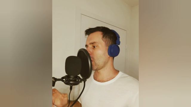 Владимир Кулишов спел песню Poets of the Fall - Carnival of rust смотреть онлайн