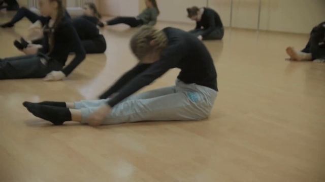 Contemporary Dance class I Floor Work (extracts) смотреть онлайн