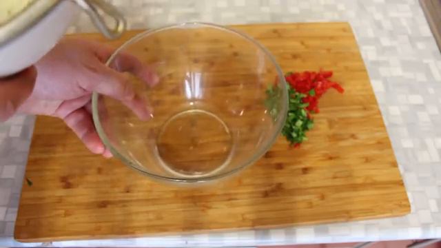 Салат Ачичук. Узбекский салат из помидоров к плову. смотреть онлайн