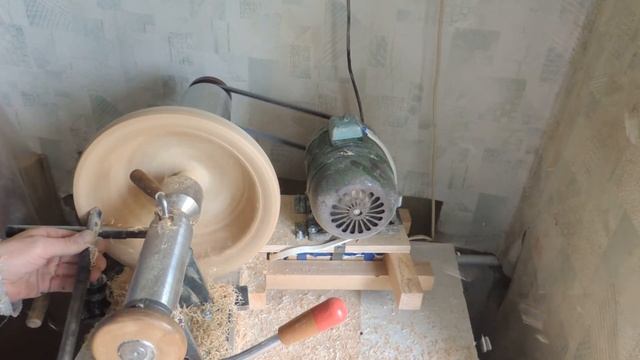 Первый опыт сегментного точения большой вазы(The first experience in segment turning a large vase) смотреть онлайн