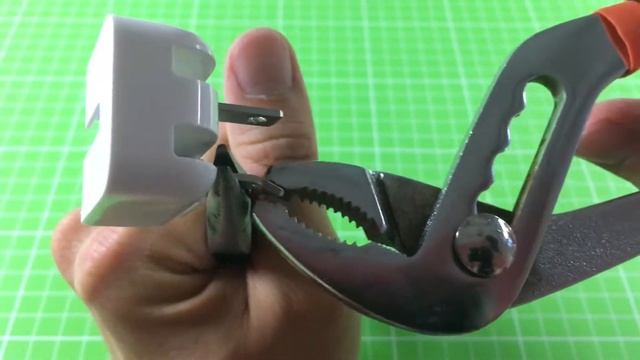 How To Fix Bent Plug - Apple MacBook Pro Power Adapter [OMG CRAFTS]