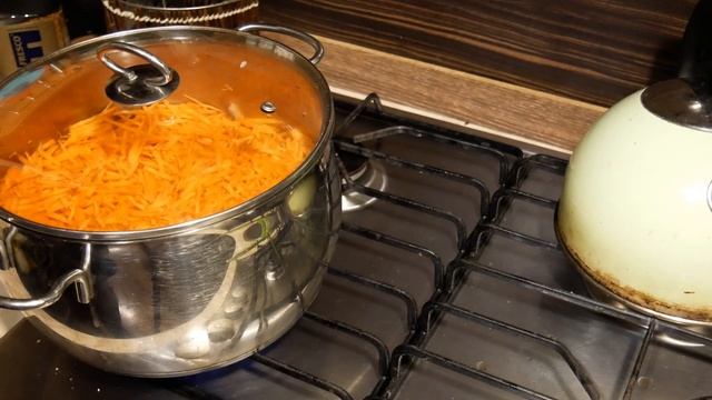 Восхитительный плов дома из простых и доступный продуктов. Это не просто вкусно!.. это завораживает смотреть онлайн