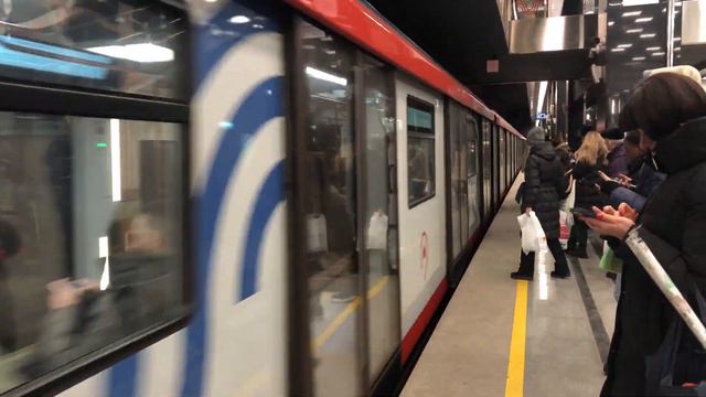 81-775/776/777 Дейна (Москва 2020) На станции Проспект Вернадского смотреть онлайн