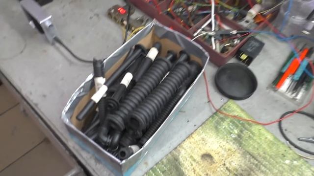 Работа автоэлектрика с удовольствием. Таврия на обслуживании смотреть онлайн