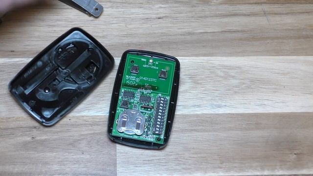 Battery change in your Chamberlain garage door opener - EASY DIY replacement смотреть онлайн
