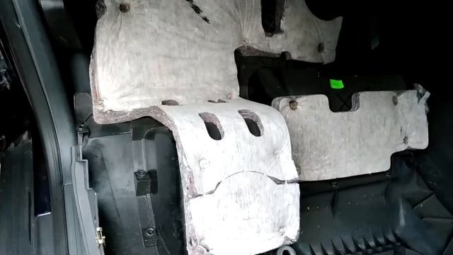 Установка видеорегистратора в Audi A3 8L смотреть онлайн