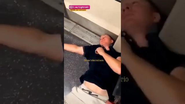 Срубил британца с одного удара смотреть онлайн