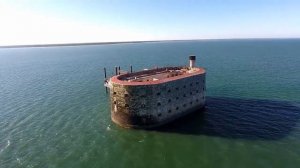 Форт Боярд . Непростая история морской крепости