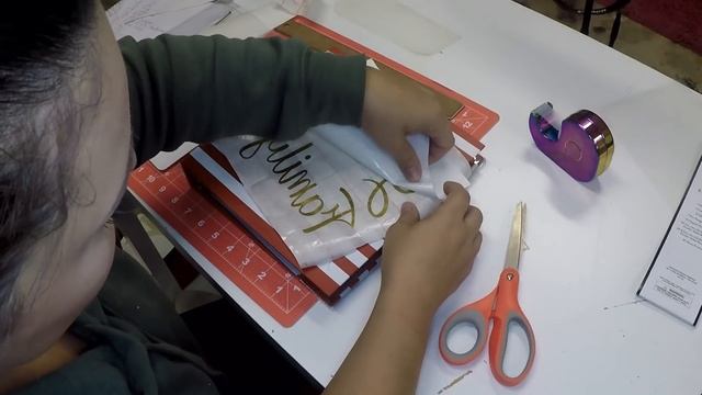 Craftmas Episode 75: Decorating a Recipe Book with Oracal 651 смотреть онлайн