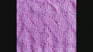 Вяжем из лицевых и изнаночных петель. Простой рельефный узор. Вязание с нуля. Узоры спицами..mp4