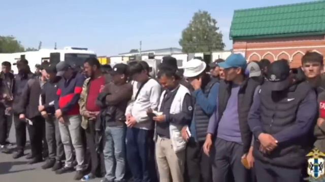 Вы чего творите Мигранты! На это смотреть невозможно! Ранее утром 08-сентября в России сообщили смотреть онлайн