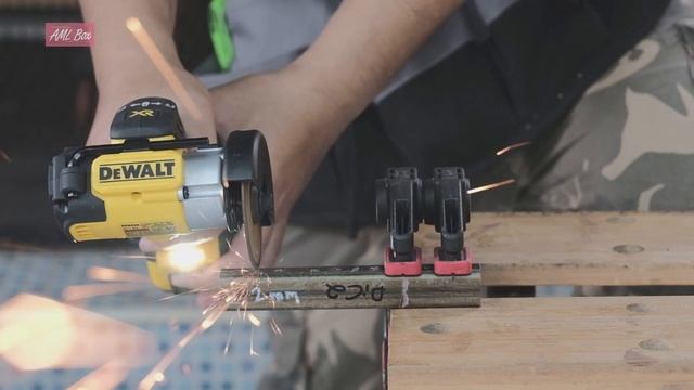 ลองใช้เจ้าจิ๋ว DEWALT DCS438