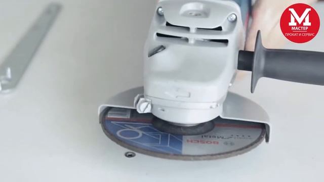 Угловая шлифмашина Bosch GWS 22-230H смотреть онлайн