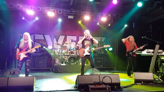 SWEET 04.05.2019 PEPPERMINT TWIST und AC DC Airport Obertraubling смотреть онлайн