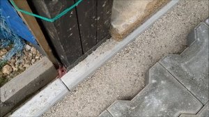 Виброплита из перфоратора, резка тротуарной плитке плиткорезом, укладка на отсев.