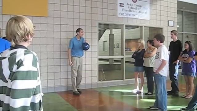 Bowling Ball- Conservation of Energy смотреть онлайн