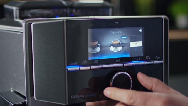Siemens EQ.9 plus - jak aktywować i korzystać z trybu baristaMode смотреть онлайн