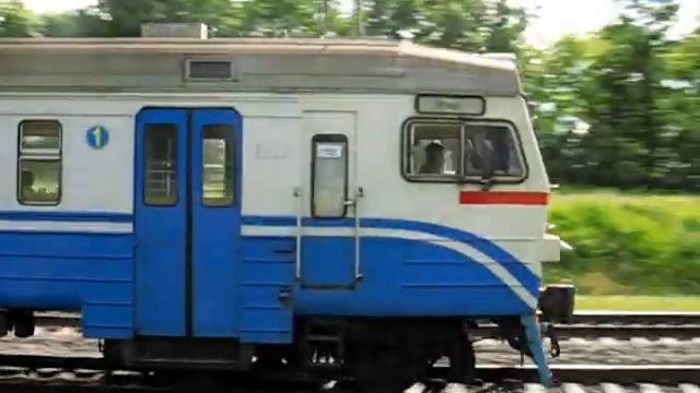 Электропоезд ЭР2Т-7222 | Classic Soviet electric multiple unit ER2T-7222 смотреть онлайн