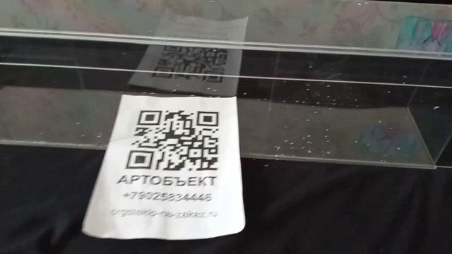 Полки с дверками из оргстекла смотреть онлайн