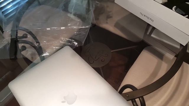 Macbook Pro Retina Mid 2015 Intel Core i7- First Laptop unboxing смотреть онлайн