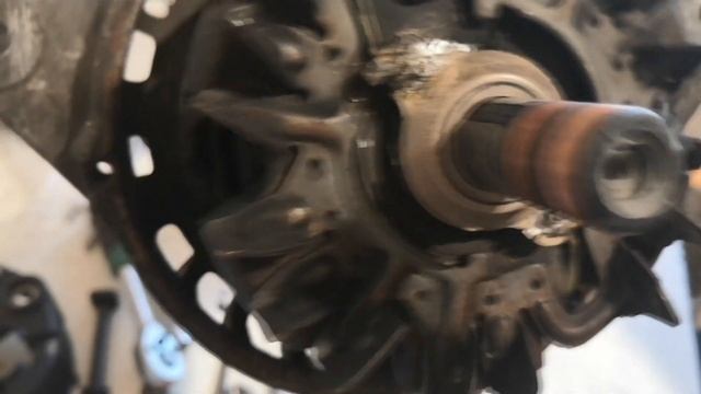 Замена коллектора и щёток на генераторе "Valeo-AB!10128" 13.5V 80А для автомобиля Акцент 2 Тагаз. смотреть онлайн