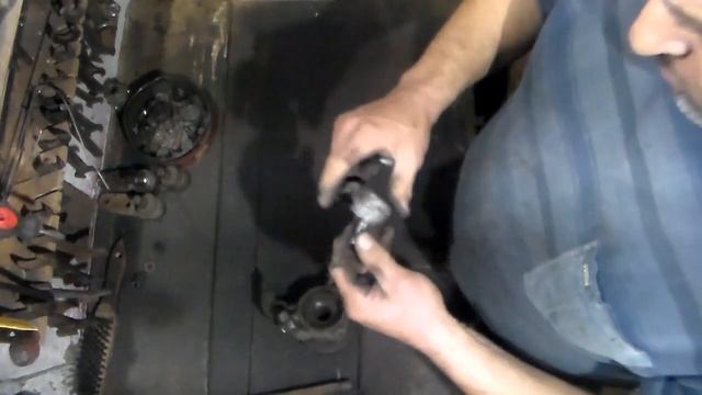 Ремонт поворотного кулака таврия под шаровую опору. смотреть онлайн