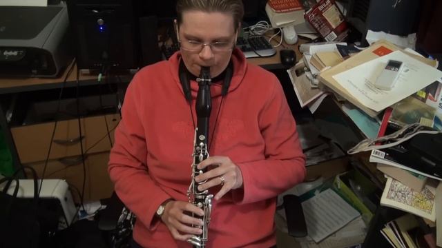 Going over the break for the first time on clarinet смотреть онлайн