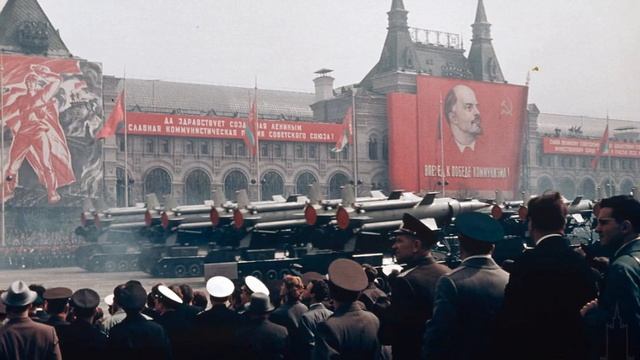 Автор исп Михаил Оводов - Ивот настал Победный день - Стихи Борис Голованов смотреть онлайн