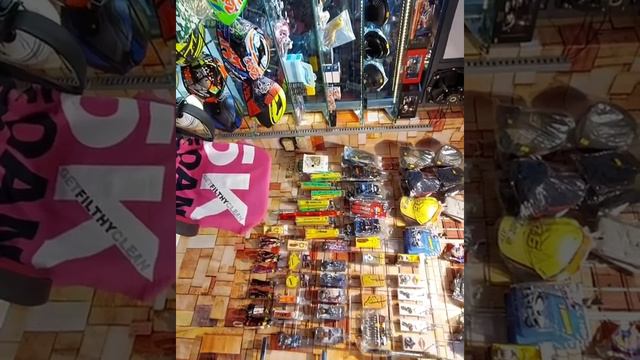 METRO AUTOMOBILES - HELMETS & ACCESSORIES смотреть онлайн